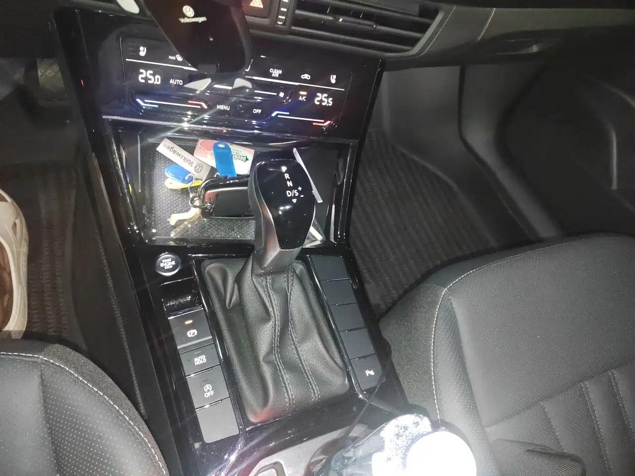 Volkswagen Passat 2024 380TSI Starry Dragon Edition — миниатюра 14