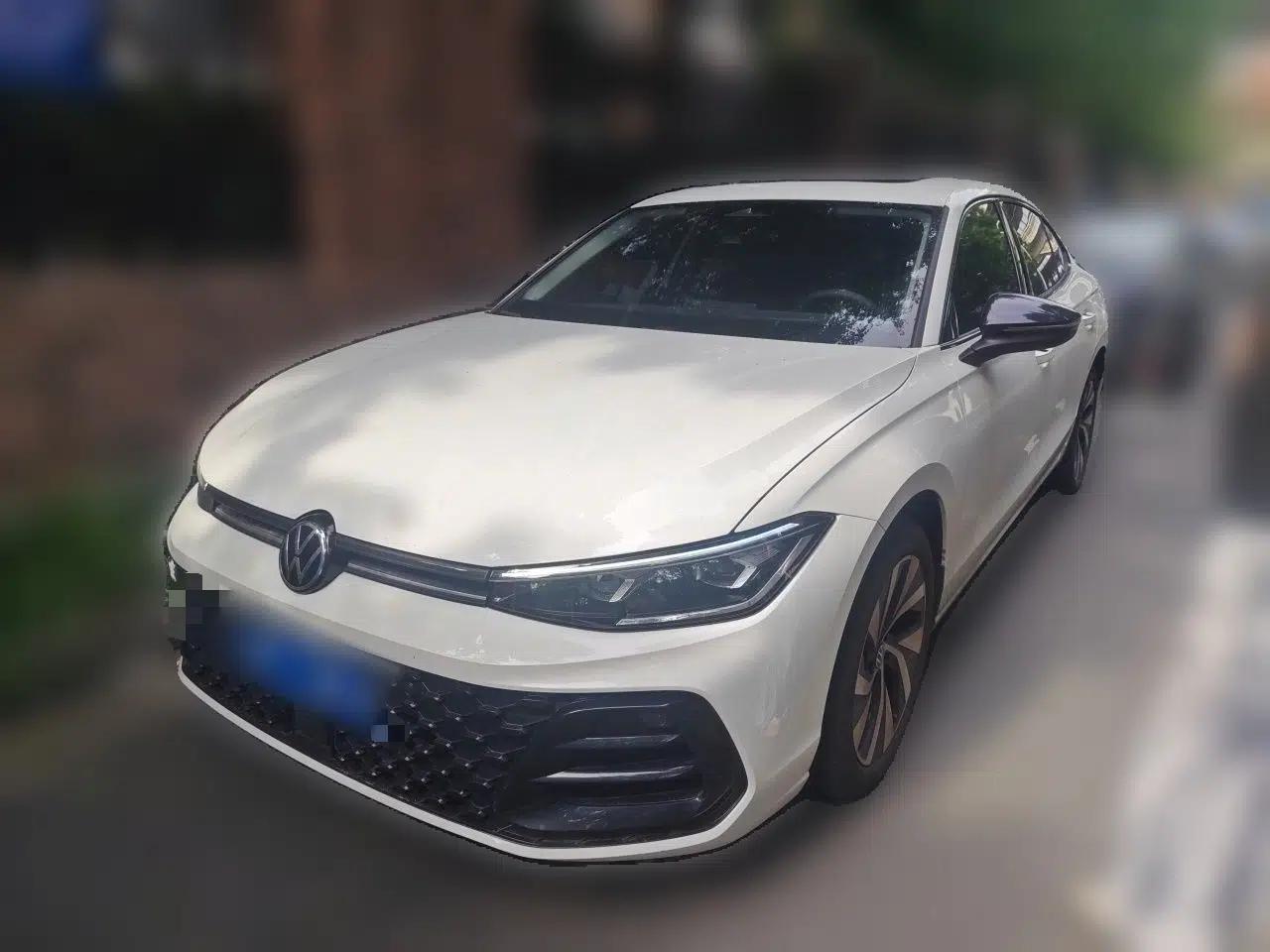 Volkswagen Passat 2025 Pro 380TSI Starry Dragon Edition — миниатюра 1
