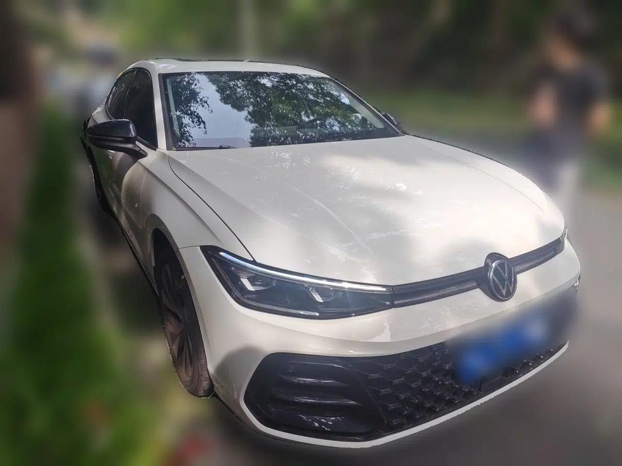 Volkswagen Passat 2025 Pro 380TSI Starry Dragon Edition — миниатюра 3