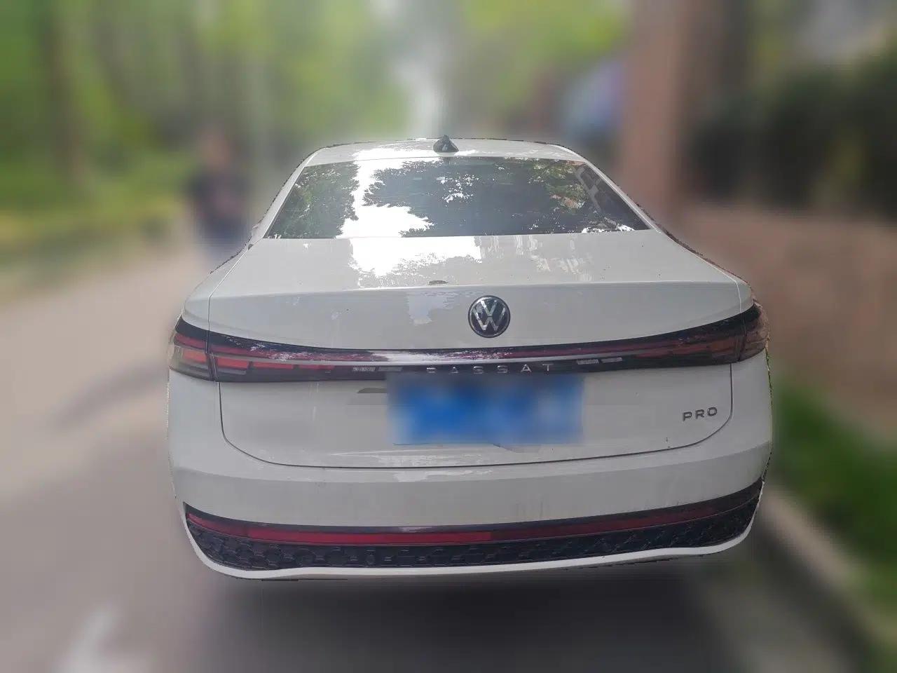 Volkswagen Passat 2025 Pro 380TSI Starry Dragon Edition — миниатюра 5