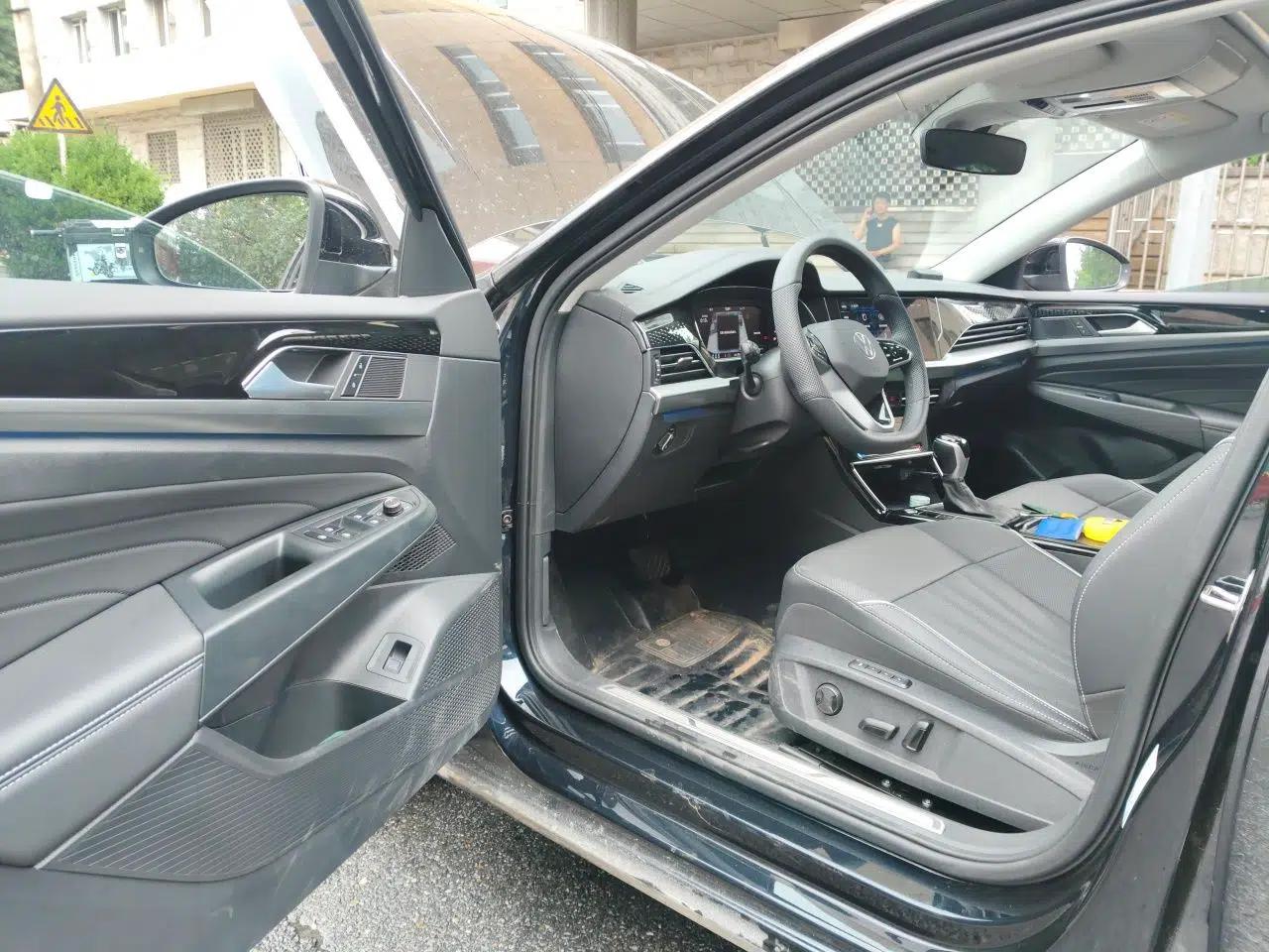 Volkswagen Passat 2024 380TSI Dragon Glory Edition — миниатюра 16