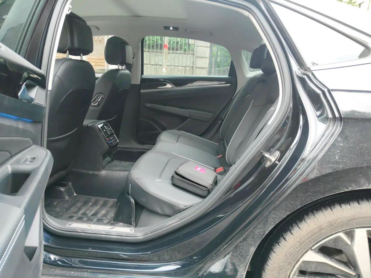 Volkswagen Passat 2024 380TSI Dragon Glory Edition — миниатюра 17