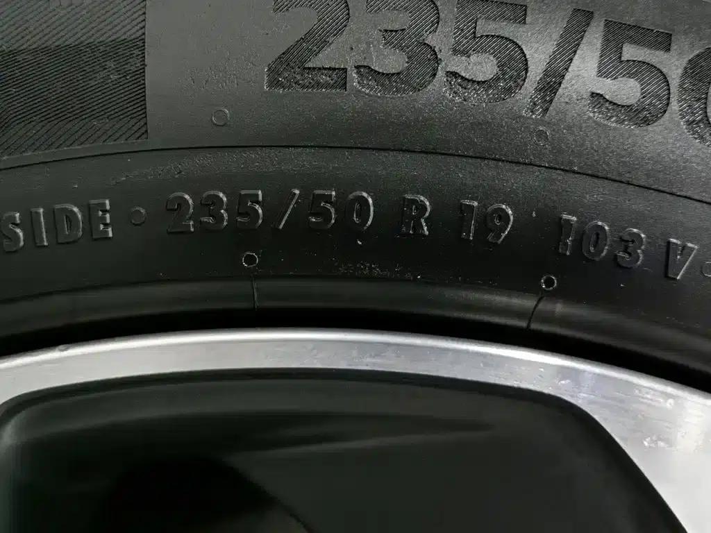 Lynk & Co 01 EM-P 2021 1.5TD PHEV Halo — миниатюра 24