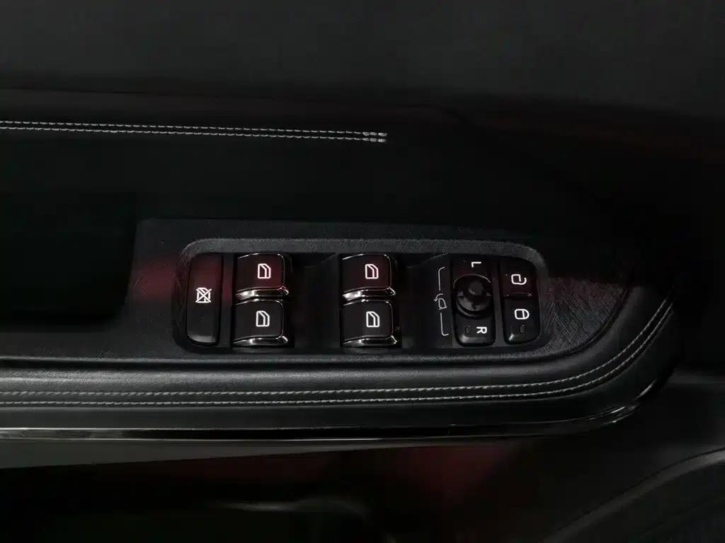 Lynk & Co 01 EM-P 2021 1.5TD PHEV Halo — миниатюра 9