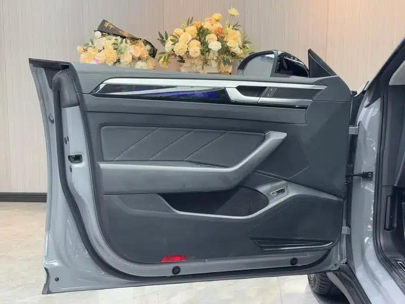Volkswagen CC 2024 Shooting Brake 380TSI Hunter Edition — миниатюра 9