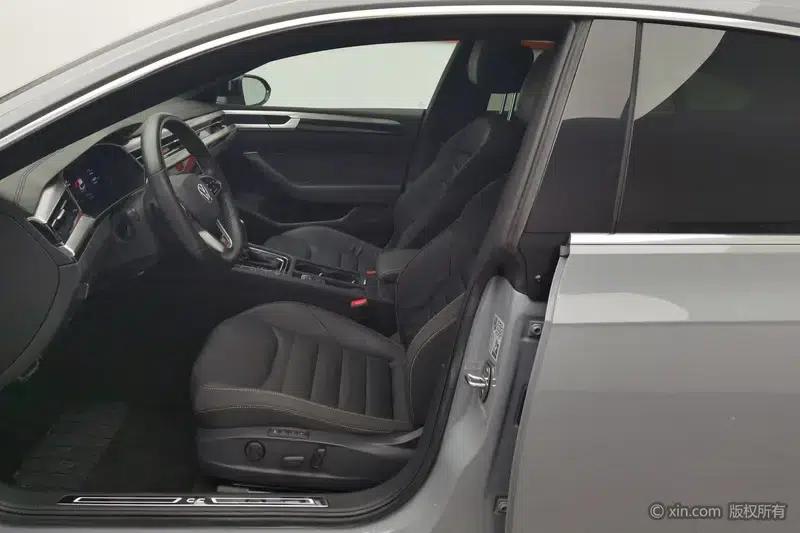 Volkswagen CC 2021 380TSI Striking Edition — миниатюра 17