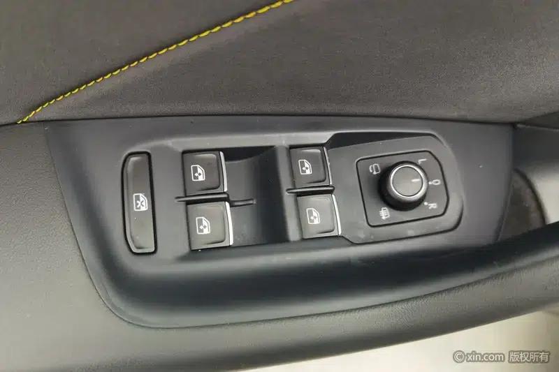 Volkswagen CC 2021 380TSI Striking Edition — миниатюра 22