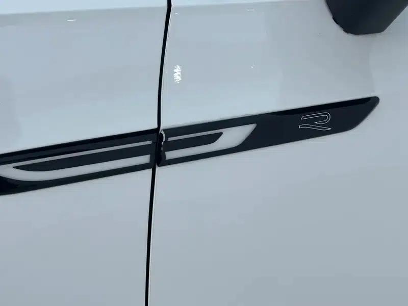 Volkswagen CC 2021 380TSI Striking Edition — миниатюра 21