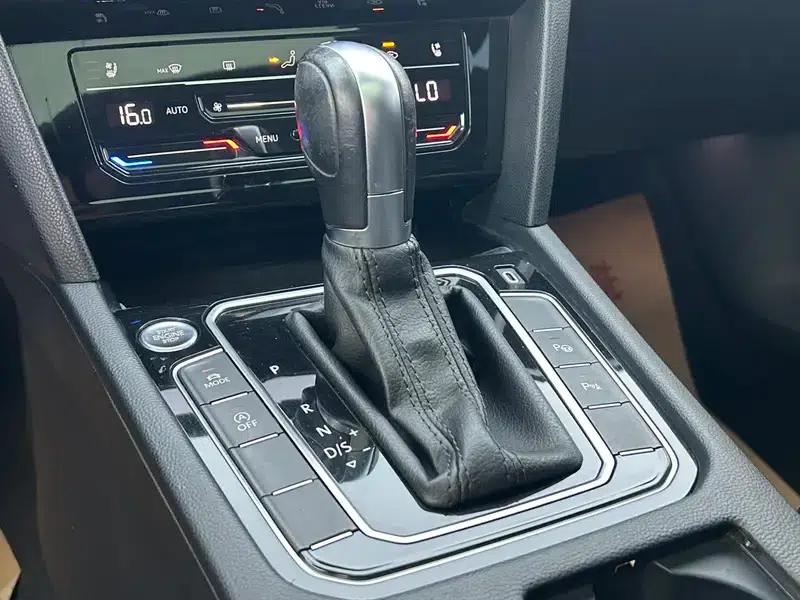 Volkswagen CC 2021 380TSI Striking Edition — миниатюра 27