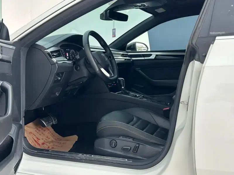Volkswagen CC 2021 380TSI Striking Edition — миниатюра 30