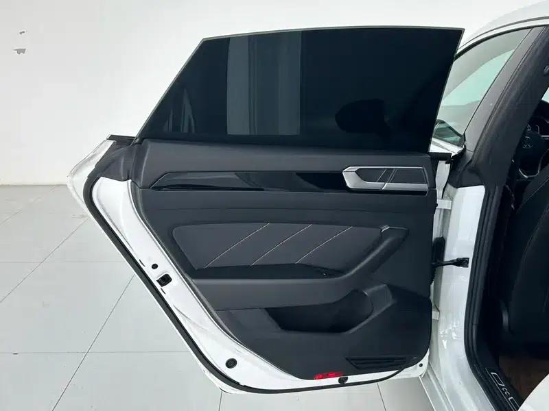 Volkswagen CC 2021 380TSI Striking Edition — миниатюра 35