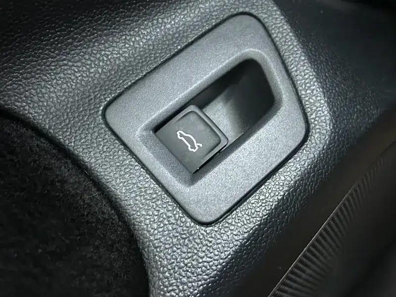 Volkswagen CC 2021 380TSI Striking Edition — миниатюра 37