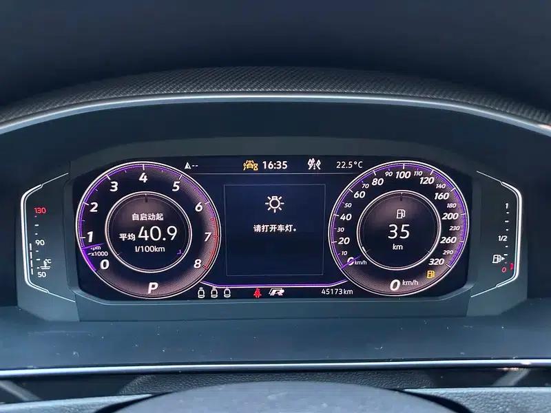 Volkswagen CC 2024 380TSI Striking Edition — миниатюра 15