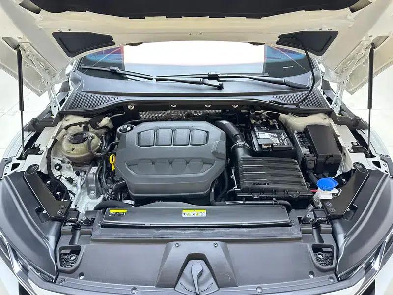 Volkswagen CC 2024 380TSI Striking Edition — миниатюра 10