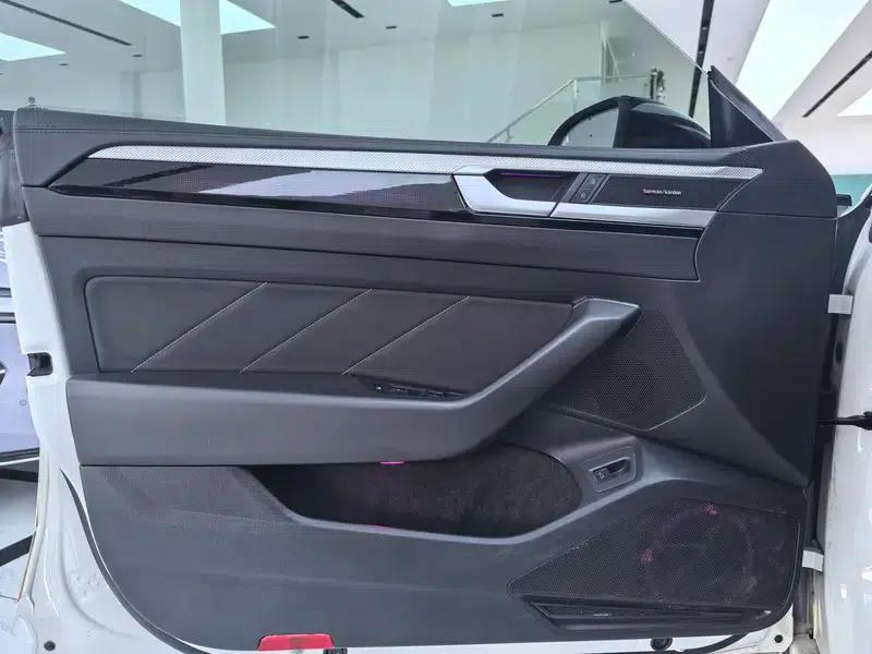 Volkswagen CC 2021 380TSI Striking Edition — миниатюра 7