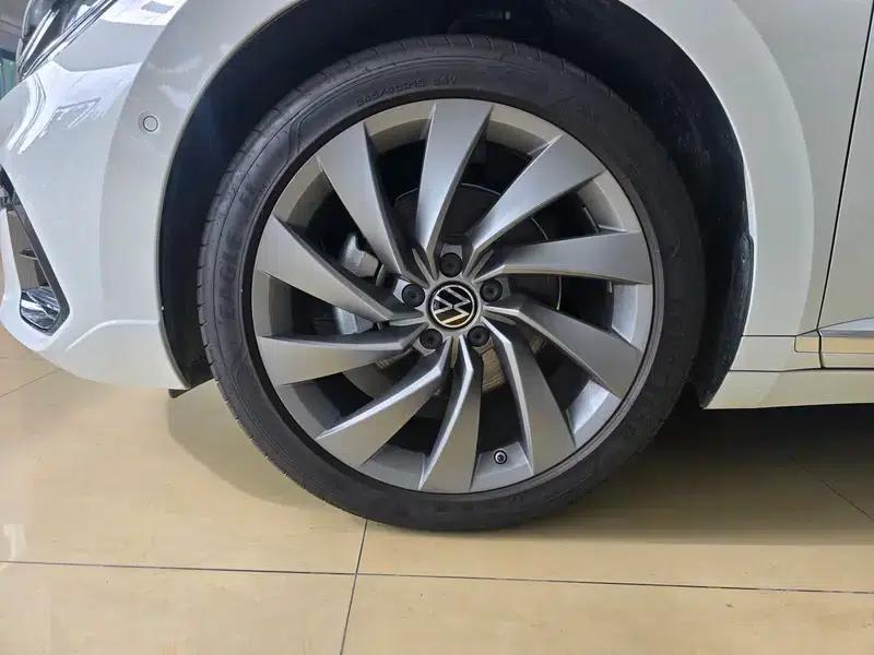 Volkswagen CC 2025 380TSI - Eye-Catching Edition — миниатюра 13