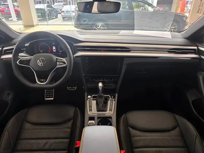 Volkswagen CC 2025 380TSI - Eye-Catching Edition — миниатюра 14