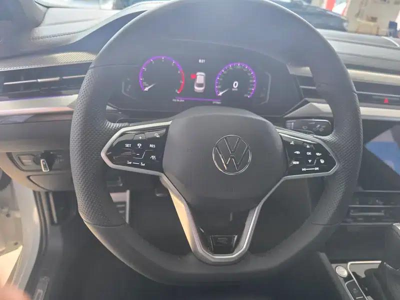 Volkswagen CC 2025 380TSI - Eye-Catching Edition — миниатюра 16