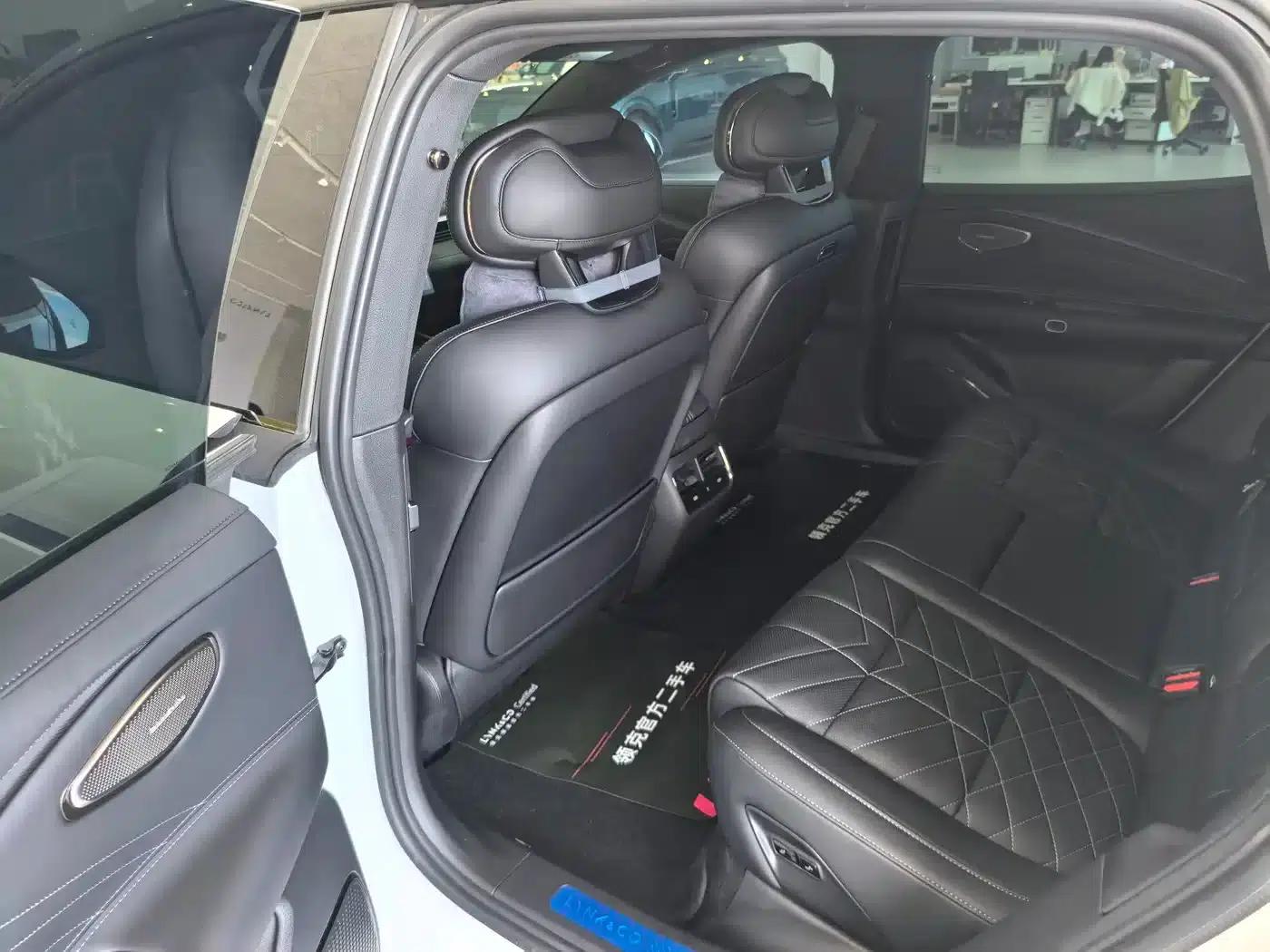 Lynk & Co 10 2025 240 AWD Ultra — миниатюра 14