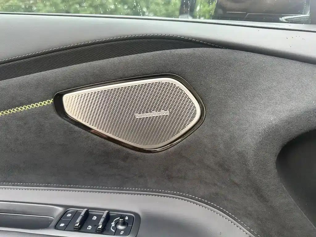 Lynk & Co 10 2025 240 AWD Ultra Sport Edition — миниатюра 5