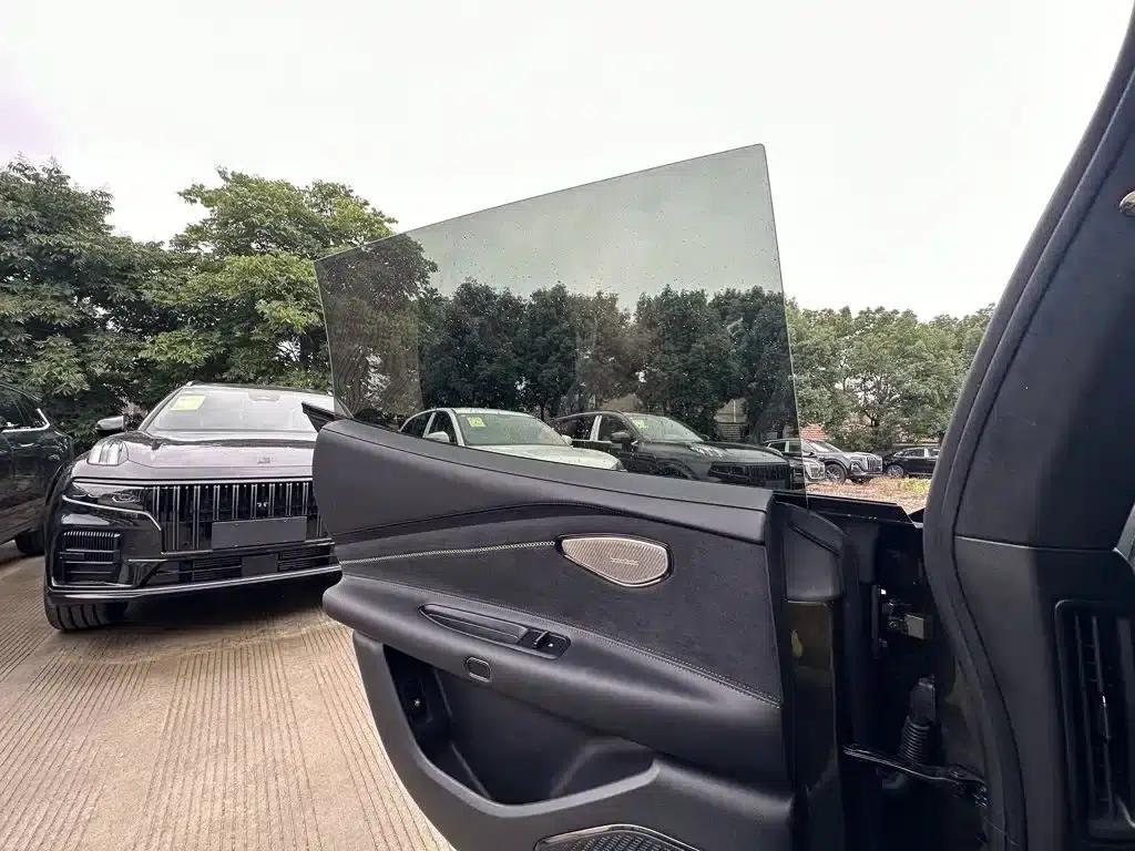 Lynk & Co 10 2025 240 AWD Ultra Sport Edition — миниатюра 8