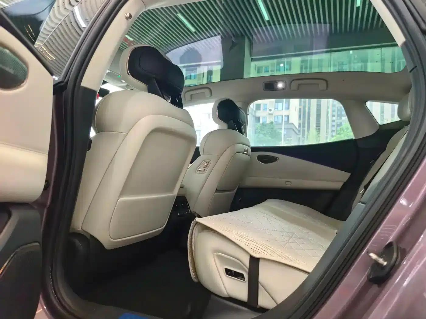 Lynk & Co 10 2025 240 AWD Ultra Sport Edition H7 — миниатюра 13