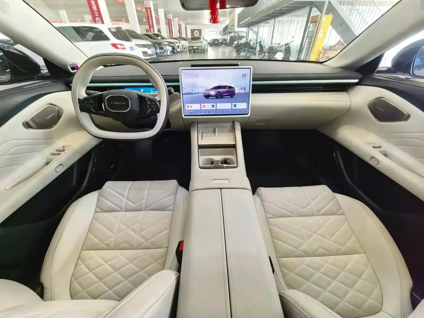 Lynk & Co 10 2025 240 AWD Ultra Sport Edition H7 — миниатюра 16