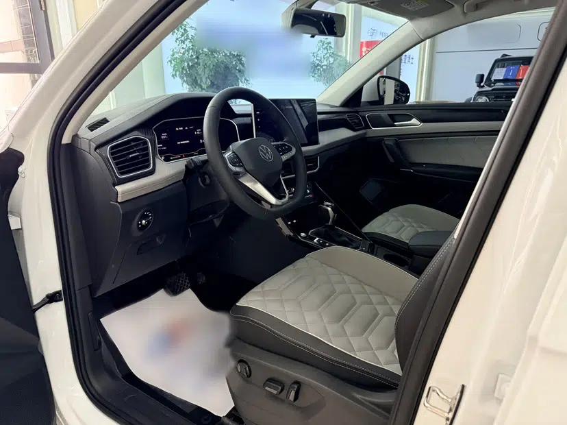 Volkswagen Tayron 2025 Zhongxiang Version 300TSI — миниатюра 11