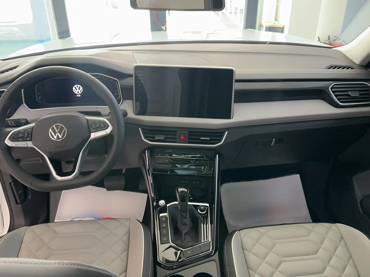 Volkswagen Tayron 2025 Zhongxiang Version 300TSI — миниатюра 7
