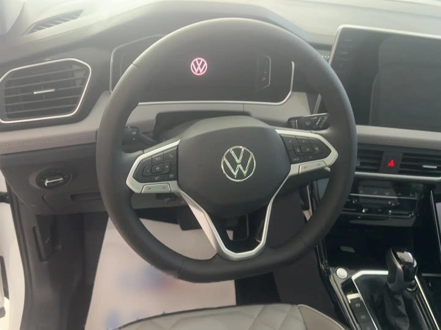 Volkswagen Tayron 2025 Zhongxiang Version 300TSI — миниатюра 8