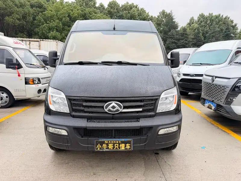 Xintu V80 2020 2.5T Manual Front-Wheel Drive 6-Seater Factory Custom Edition — миниатюра 2