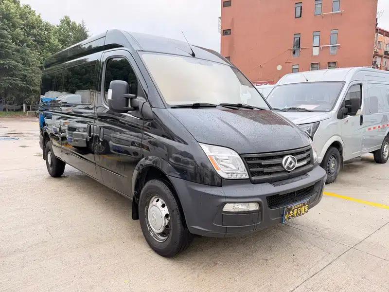 Xintu V80 2020 2.5T Manual Front-Wheel Drive 6-Seater Factory Custom Edition — миниатюра 3