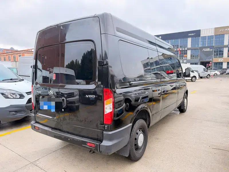 Xintu V80 2020 2.5T Manual Front-Wheel Drive 6-Seater Factory Custom Edition — миниатюра 6
