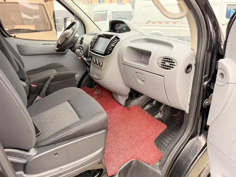 Xintu V80 2020 2.5T Manual Front-Wheel Drive 6-Seater Factory Custom Edition — миниатюра 7