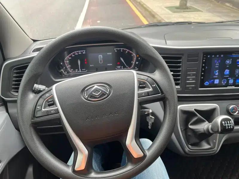 Xintu V80 2025 Facelift Value Edition 2.0T Manual Long Wheelbase High Roof 127Ps 6-9 Seats — миниатюра 14
