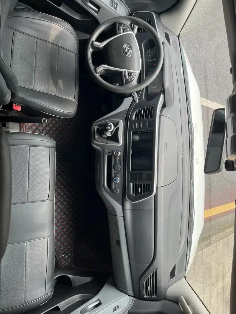 Xintu V80 2025 Facelift Value Edition 2.0T Manual Long Wheelbase High Roof 127Ps 6-9 Seats — миниатюра 9