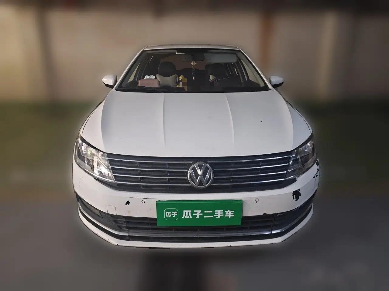 Volkswagen Lavida 2015 1.6L Automatic Comfort Edition — миниатюра 2