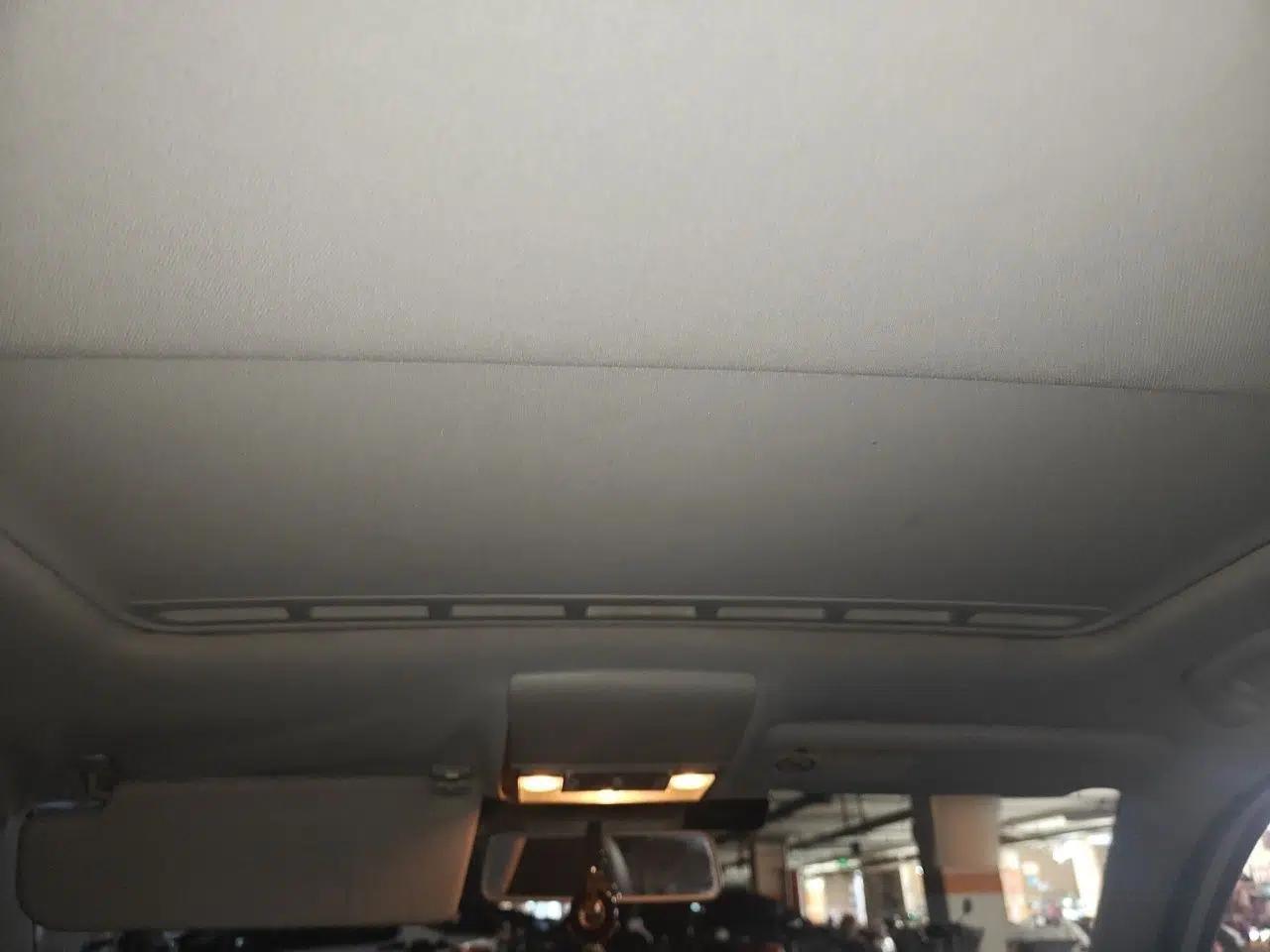Volkswagen Lavida 2015 1.6L Automatic Comfort Edition — миниатюра 18