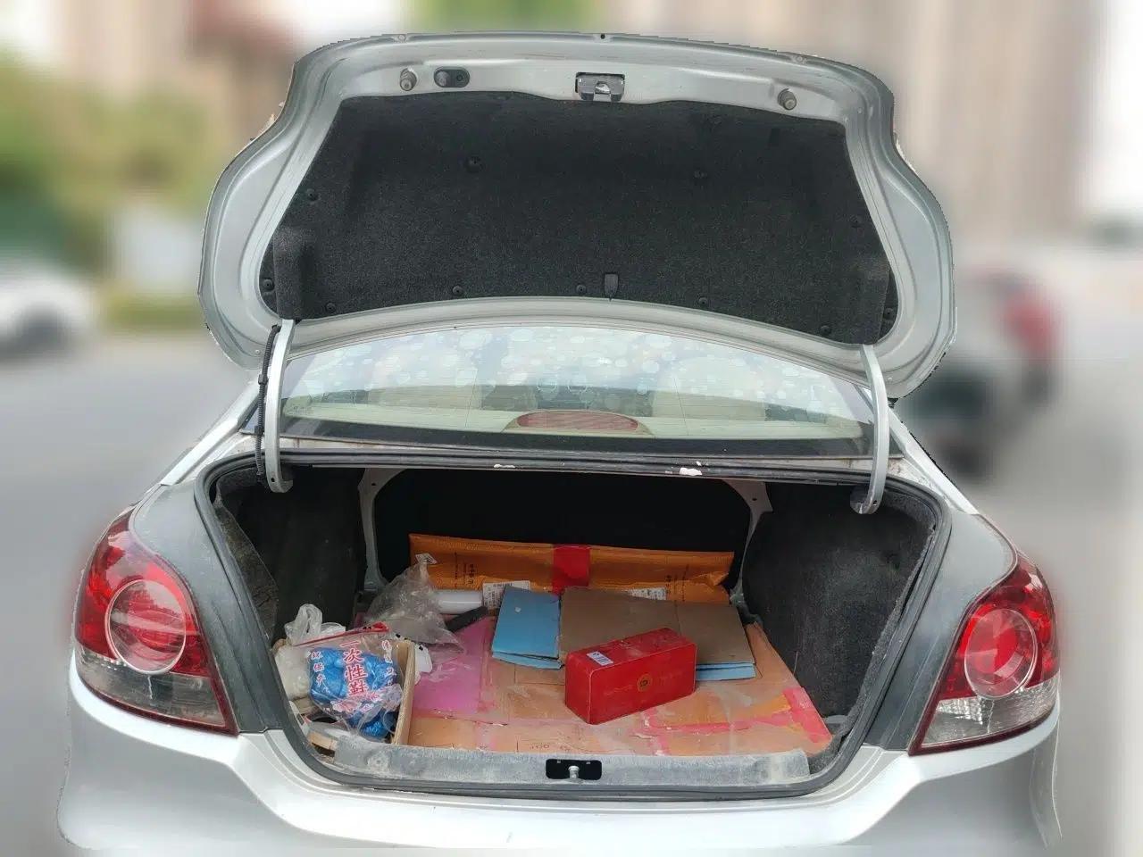Volkswagen Lavida 2011 1.6L Automatic PinYou Edition — миниатюра 19