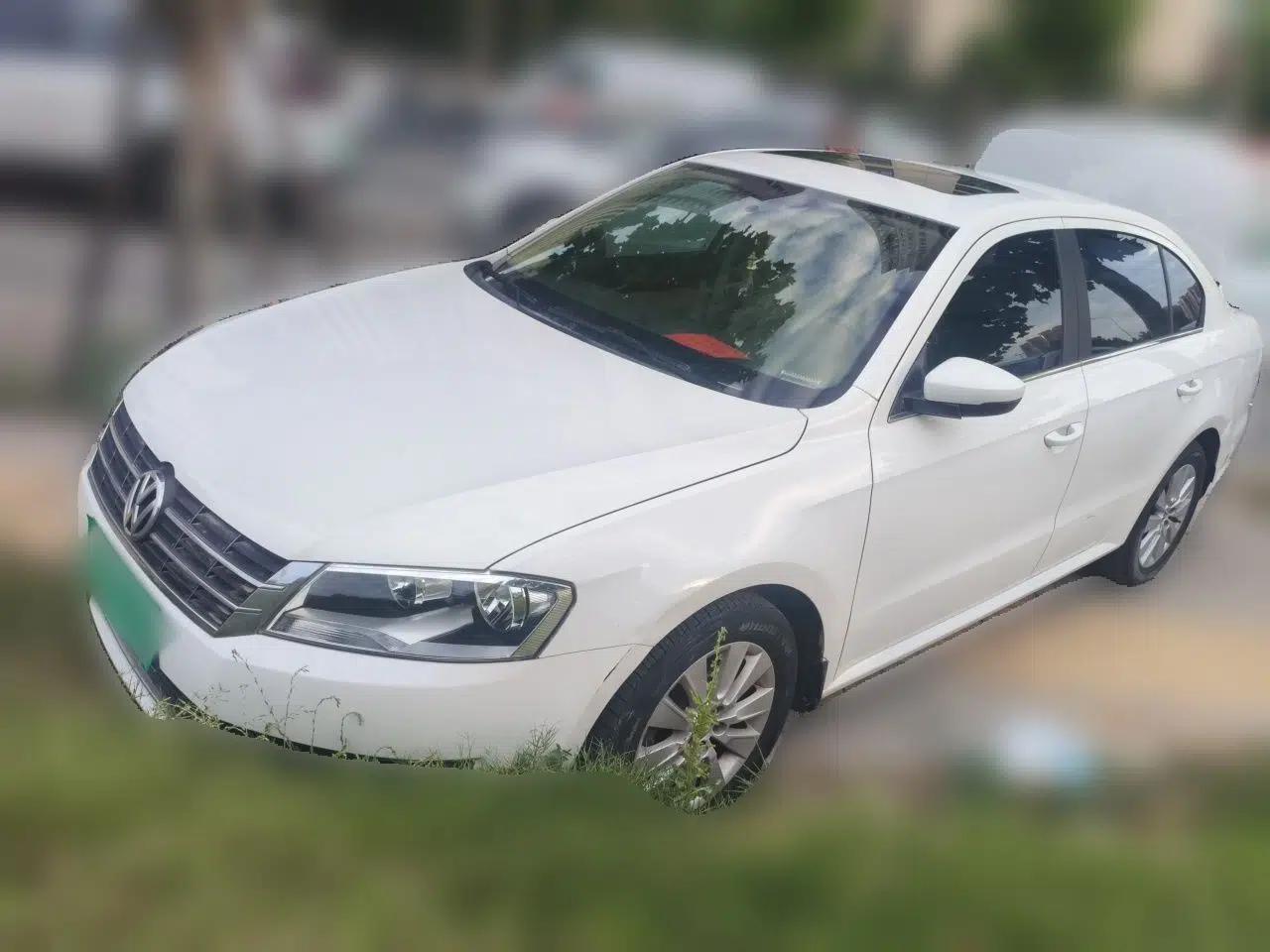 Volkswagen Lavida 2013 Restyled Classic 1.6L Automatic Comfort Edition — миниатюра 1