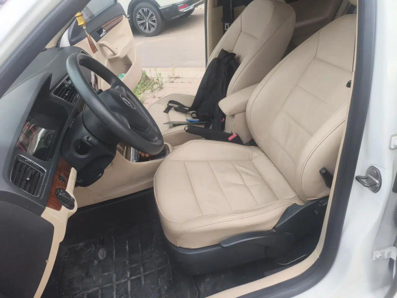 Volkswagen Lavida 2013 Restyled Classic 1.6L Automatic Comfort Edition — миниатюра 15