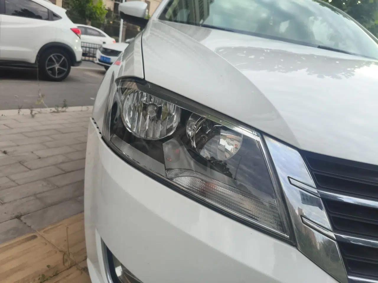 Volkswagen Lavida 2013 Restyled Classic 1.6L Automatic Comfort Edition — миниатюра 7