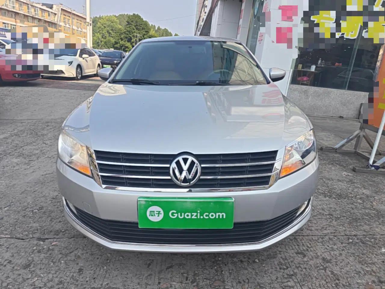 Volkswagen Lavida 2013 Revised Classic 1.6L Automatic Fashion Edition — миниатюра 2