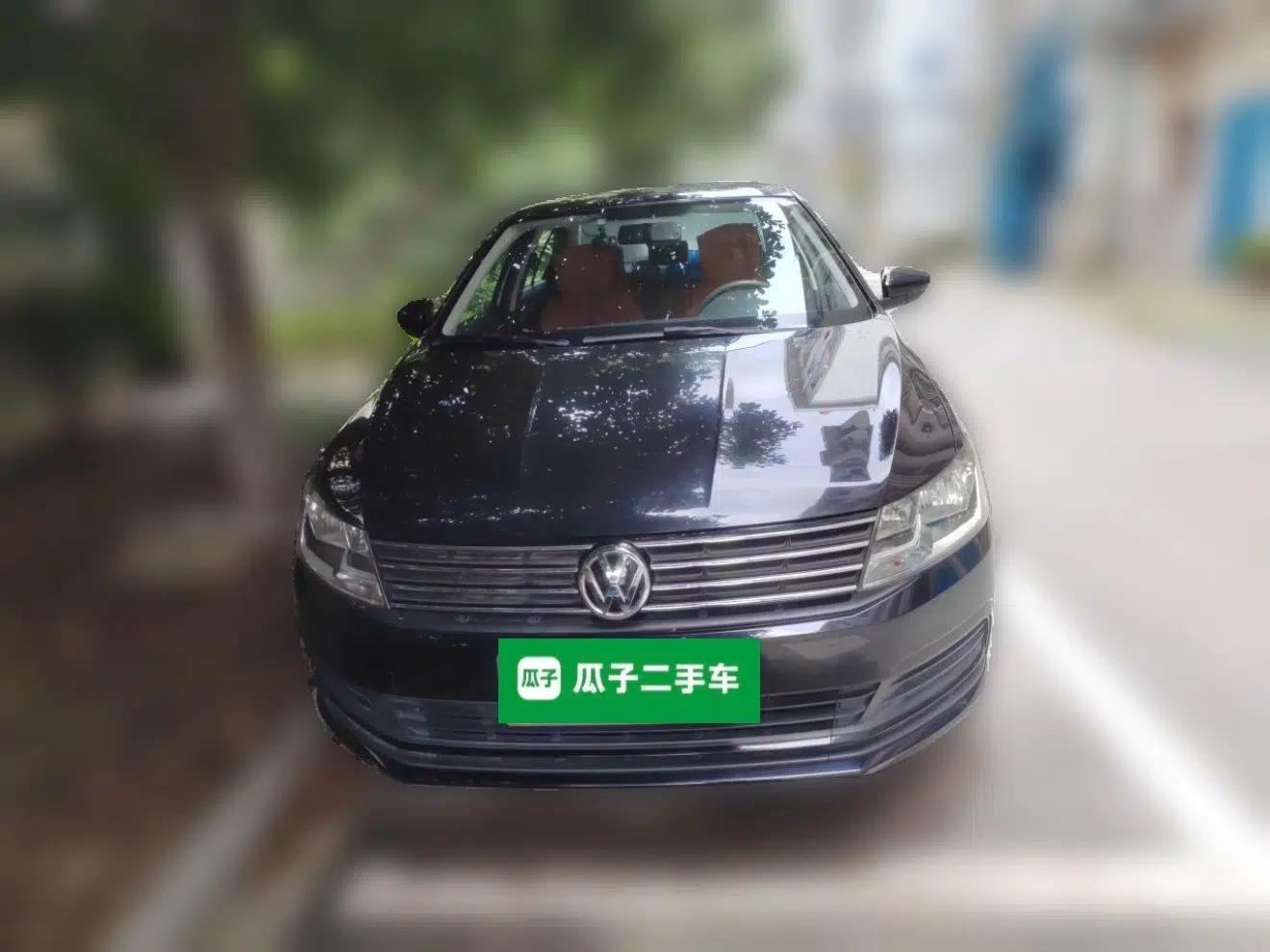 Volkswagen Lavida 2015 1.6L Manual Fashion Edition — миниатюра 2