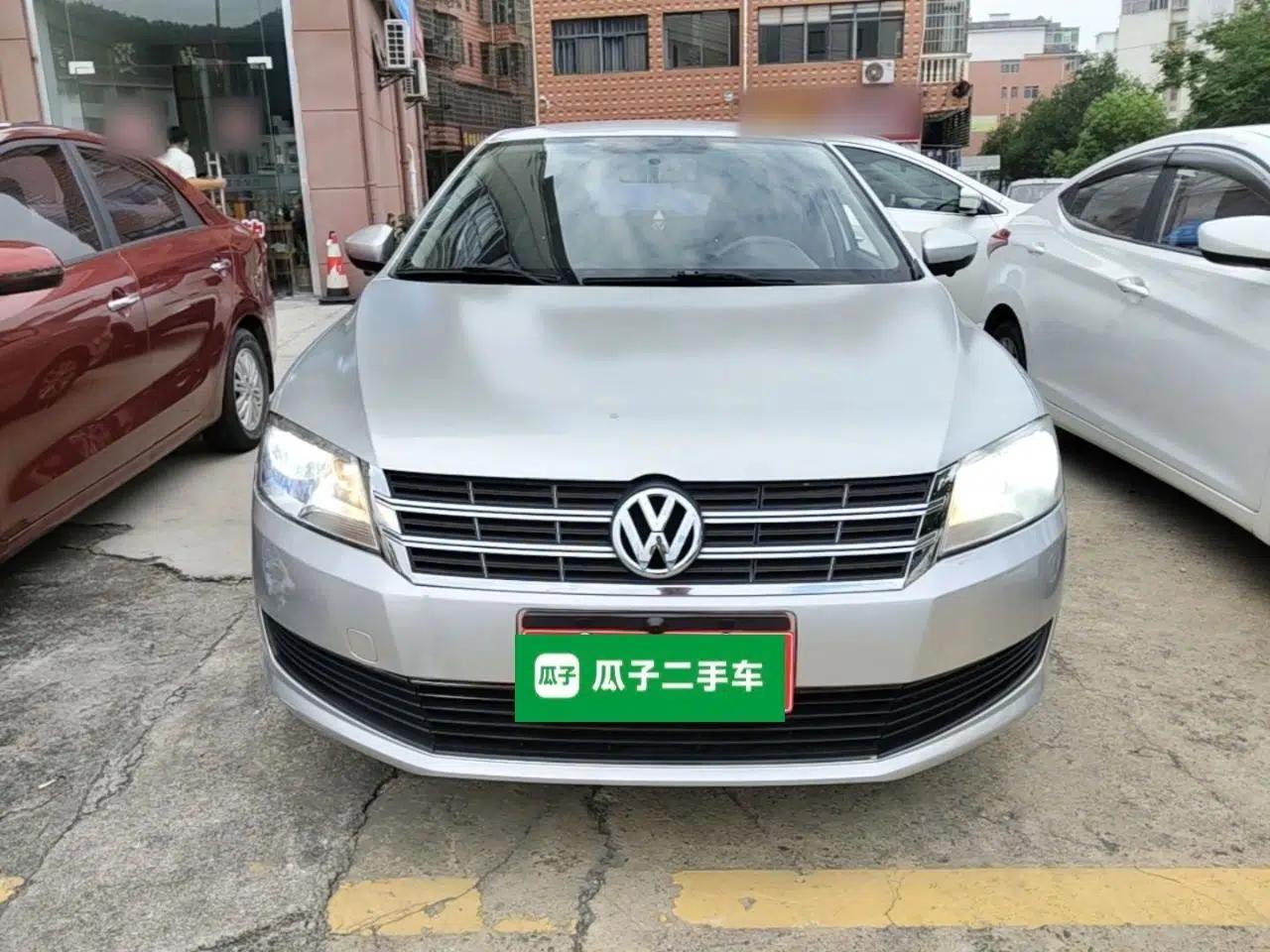 Volkswagen Lavida 2013 Revised Classic 1.6L Automatic Fashion Edition — миниатюра 2