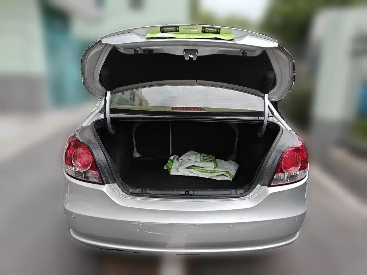 Volkswagen Lavida 2008 1.6L Automatic Prestige Edition — миниатюра 19