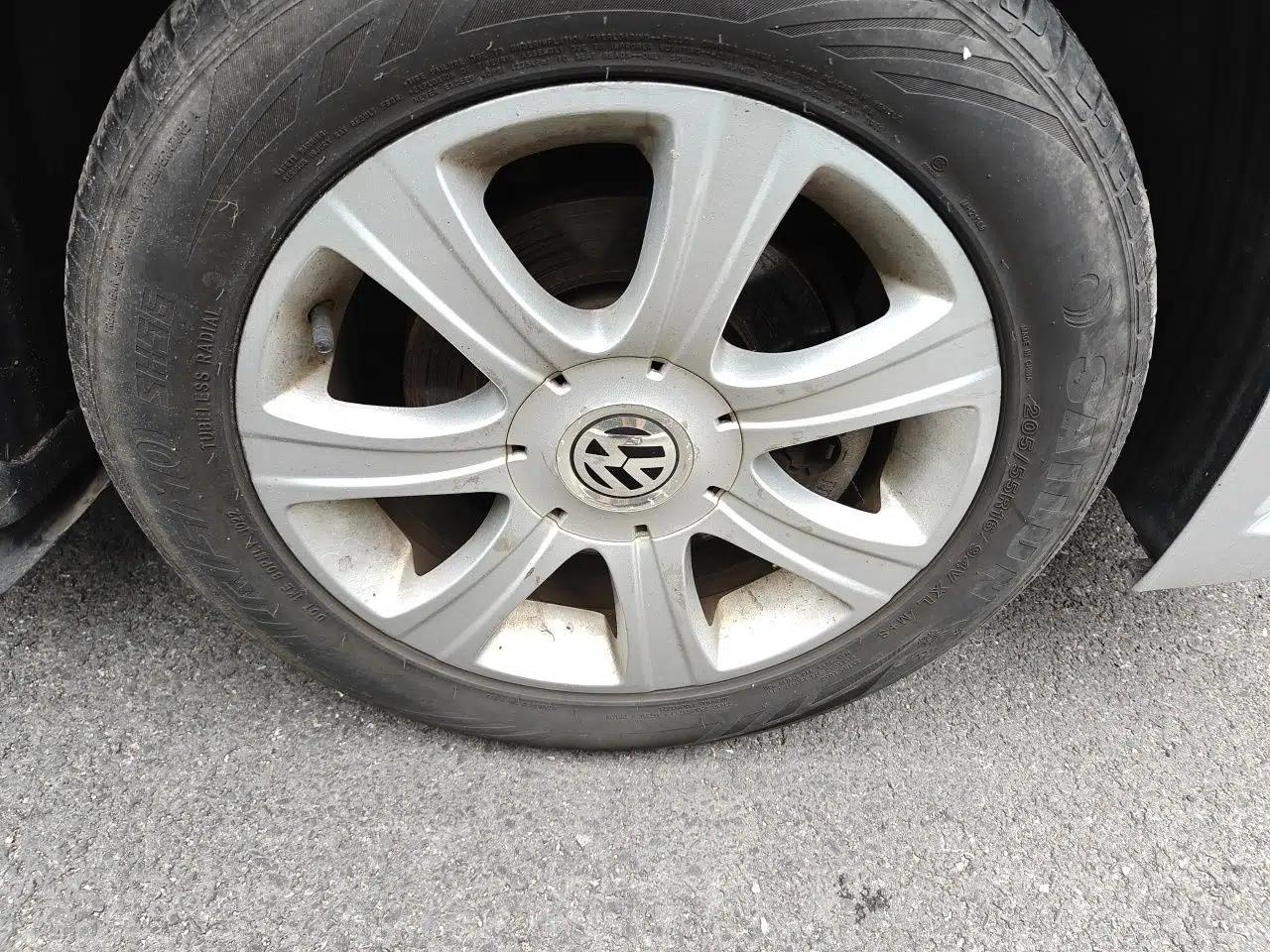 Volkswagen Lavida 2008 1.6L Automatic Prestige Edition — миниатюра 8