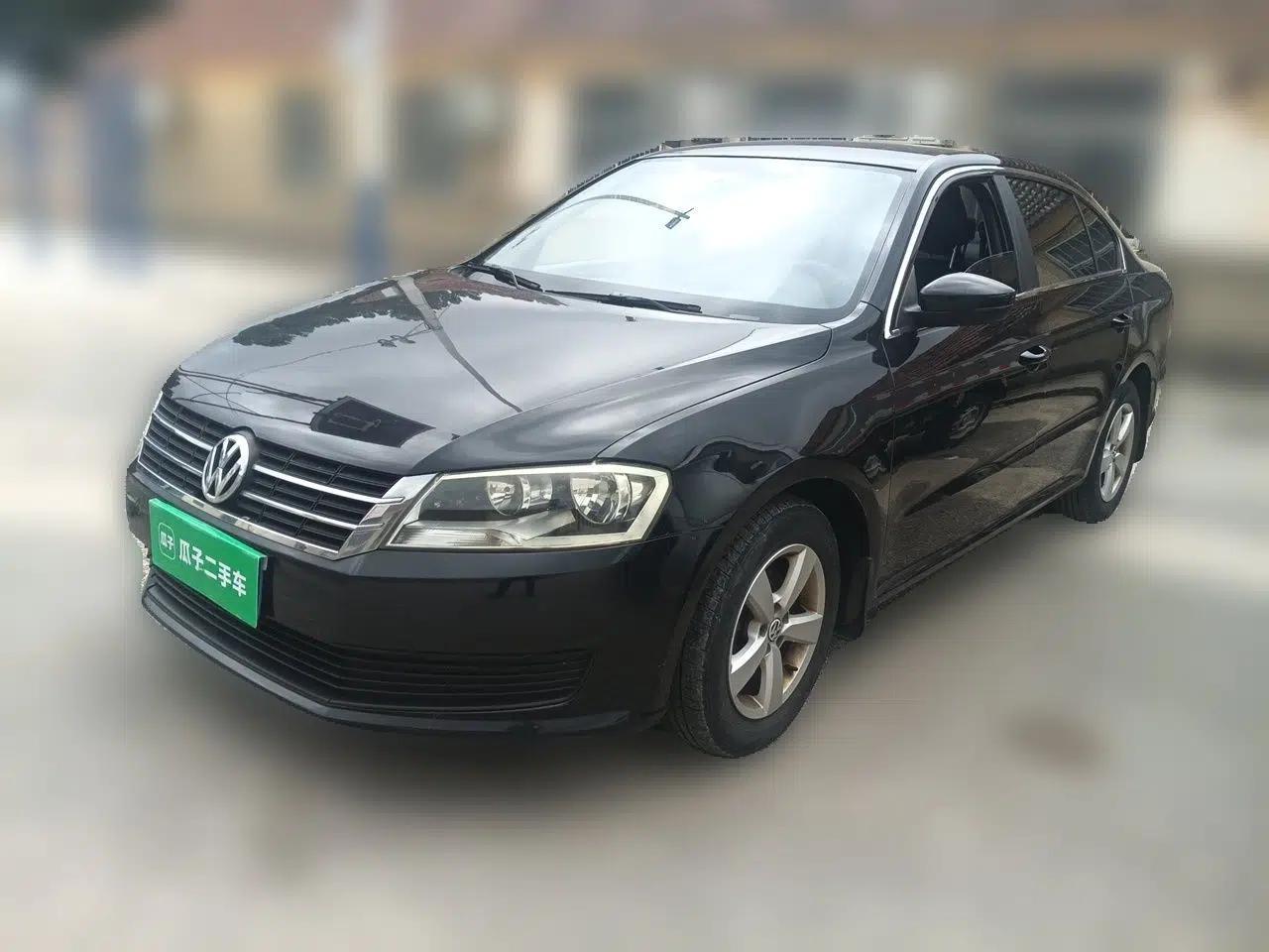 Volkswagen Lavida 2013 Revised Classic 1.6L Manual Fashion Edition — миниатюра 1
