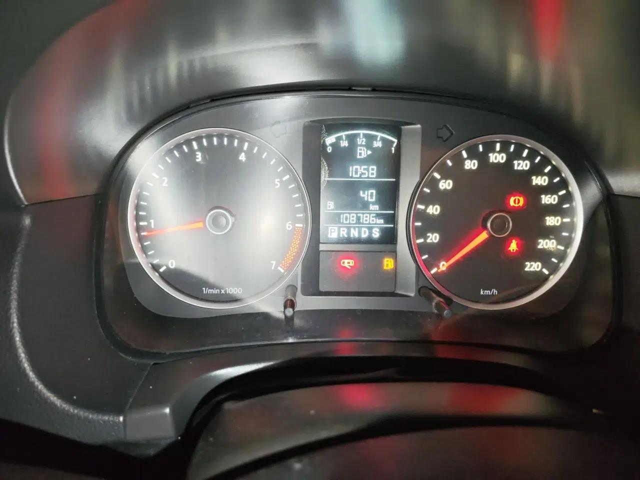 Volkswagen Lavida 2011 2.0L Automatic Premium Edition — миниатюра 12
