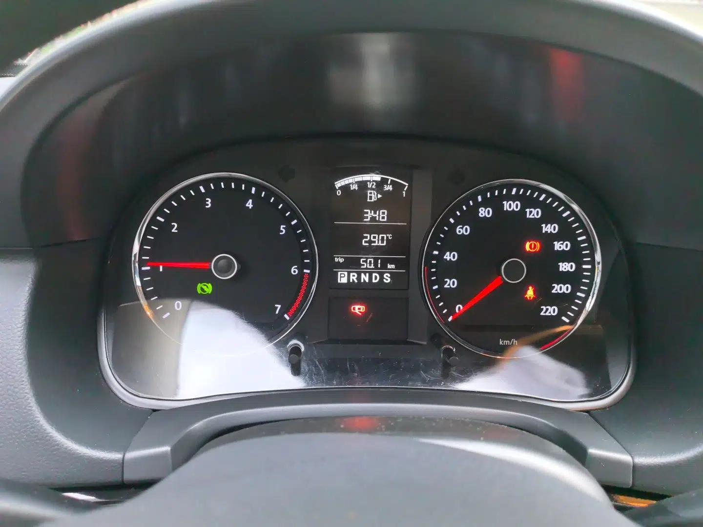 Volkswagen Lavida 2011 1.6L Automatic PinYou Edition — миниатюра 11